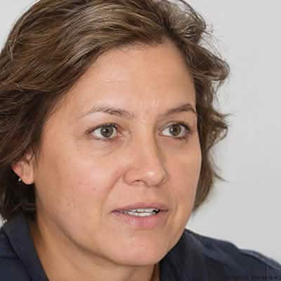 Équipe en réunion de travail collaboratif